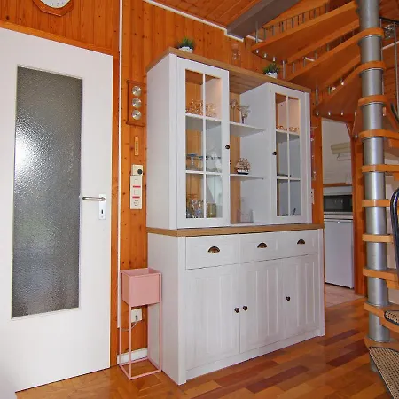 Vakantiehuis Gemuetliches Mit Kaminofen An Der Ostsee In Damp