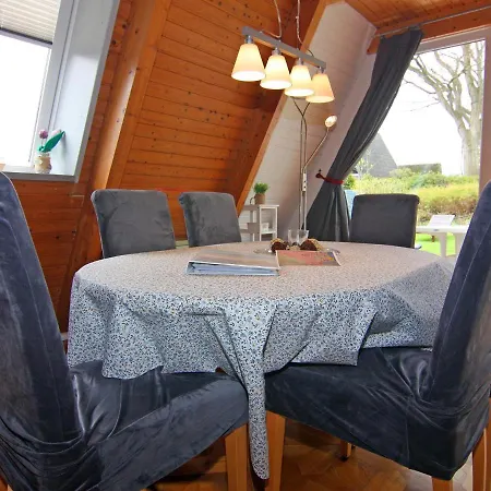 Gemuetliches Mit Kaminofen An Der Ostsee In Vakantiehuis